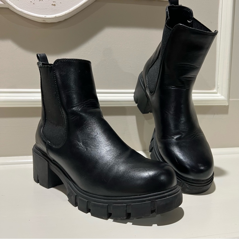Black Chelsea Ankle Boots Size 8